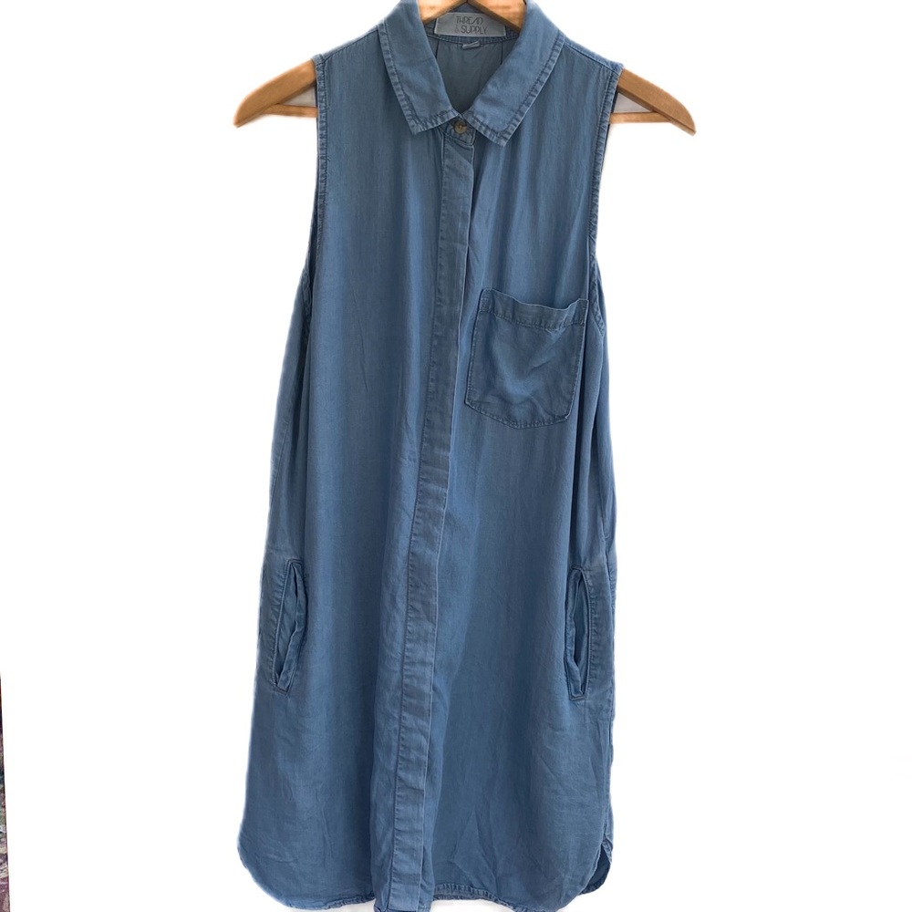 Thread & Supply Chambray Women’s Dress. Size M